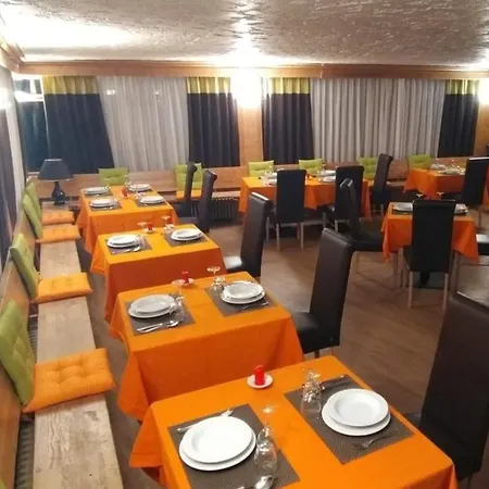 Otel Les Dolomites
