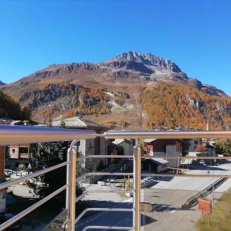 Les Dolomites Hotell *